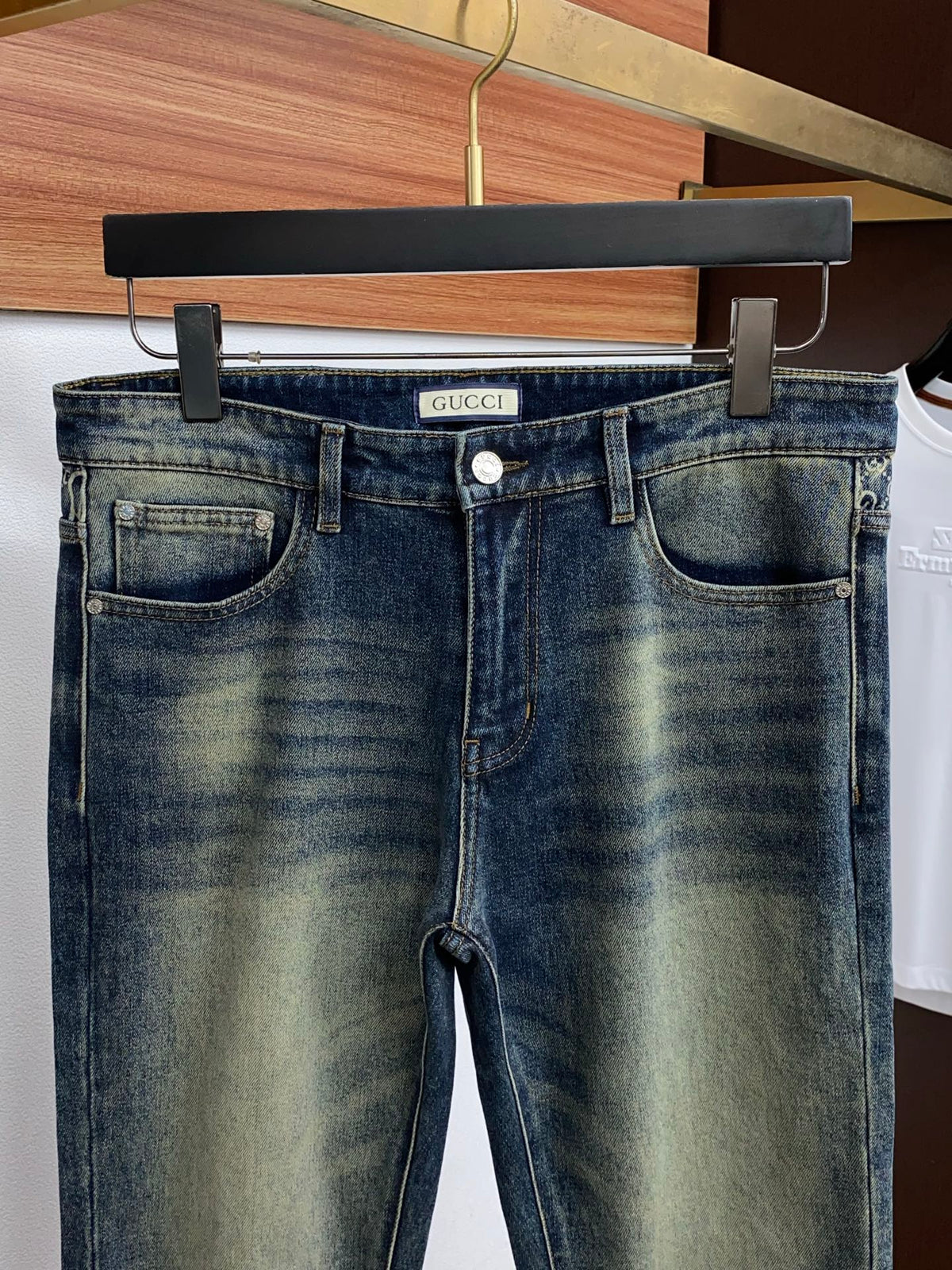 Back Pocket Full Pattern Printed Vintage Faded Denim Jeans R260541