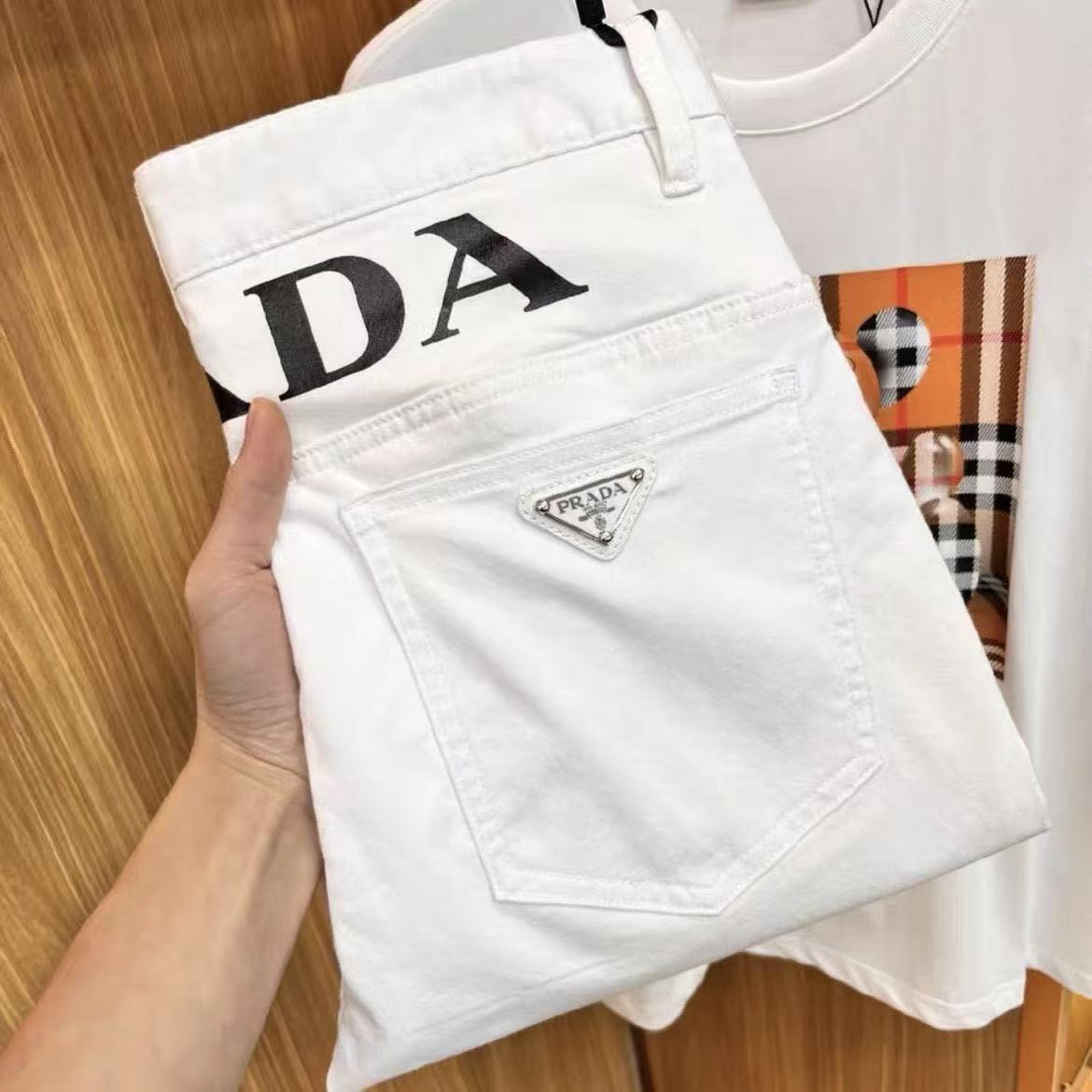 White Waistband Logo Print Triangle Logo Slim Jeans C261007