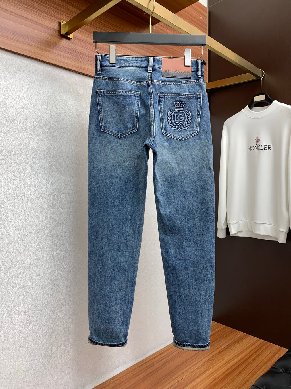 Royal Wreath Embossed Slim Fit Denim E260916