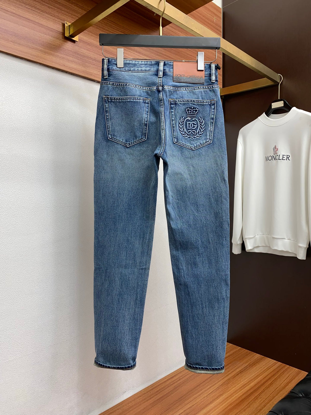 Royal Wreath Embossed Slim Fit Denim E260916