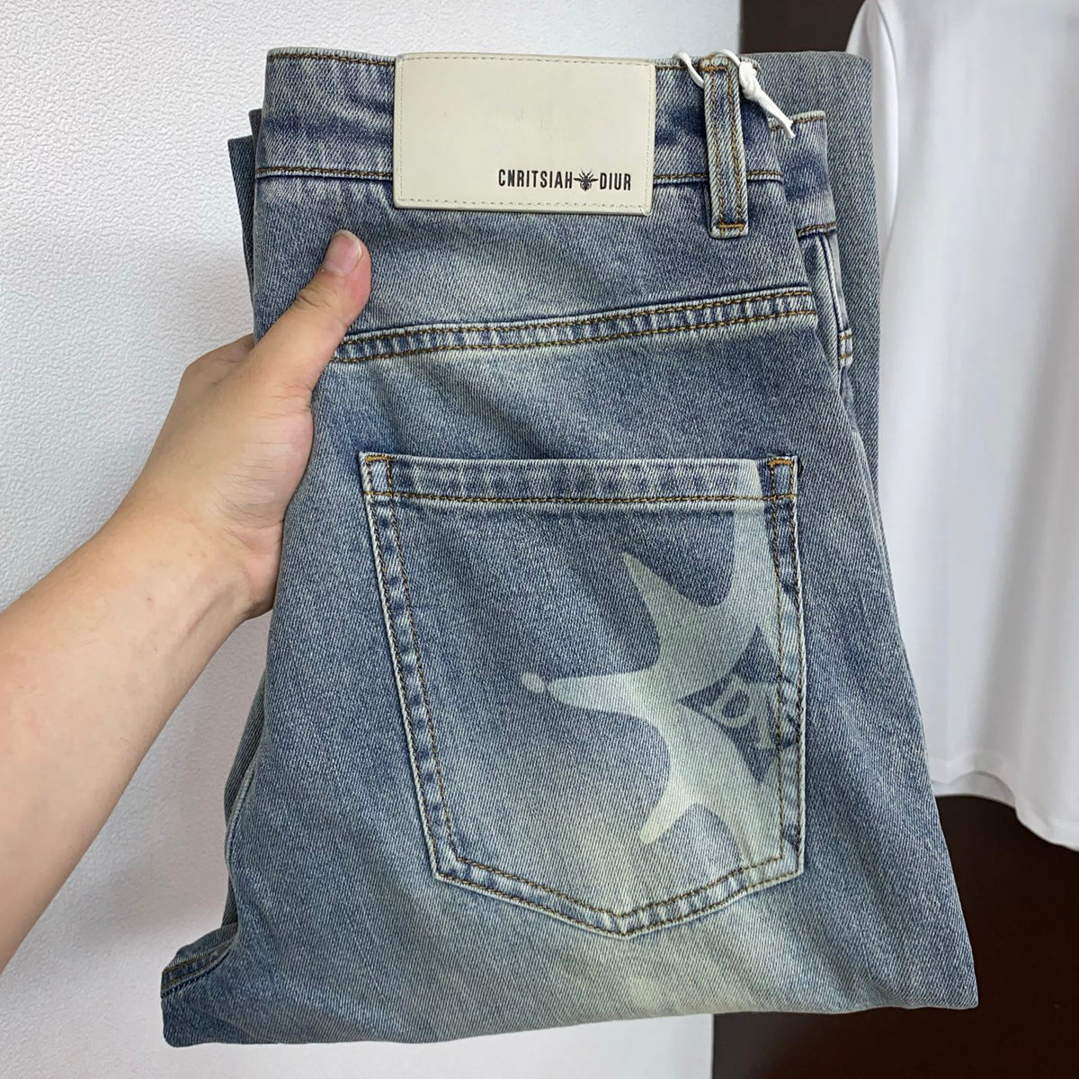 Pale Washed Denim Jeans With Faint Star Print On Back Pocket R260501