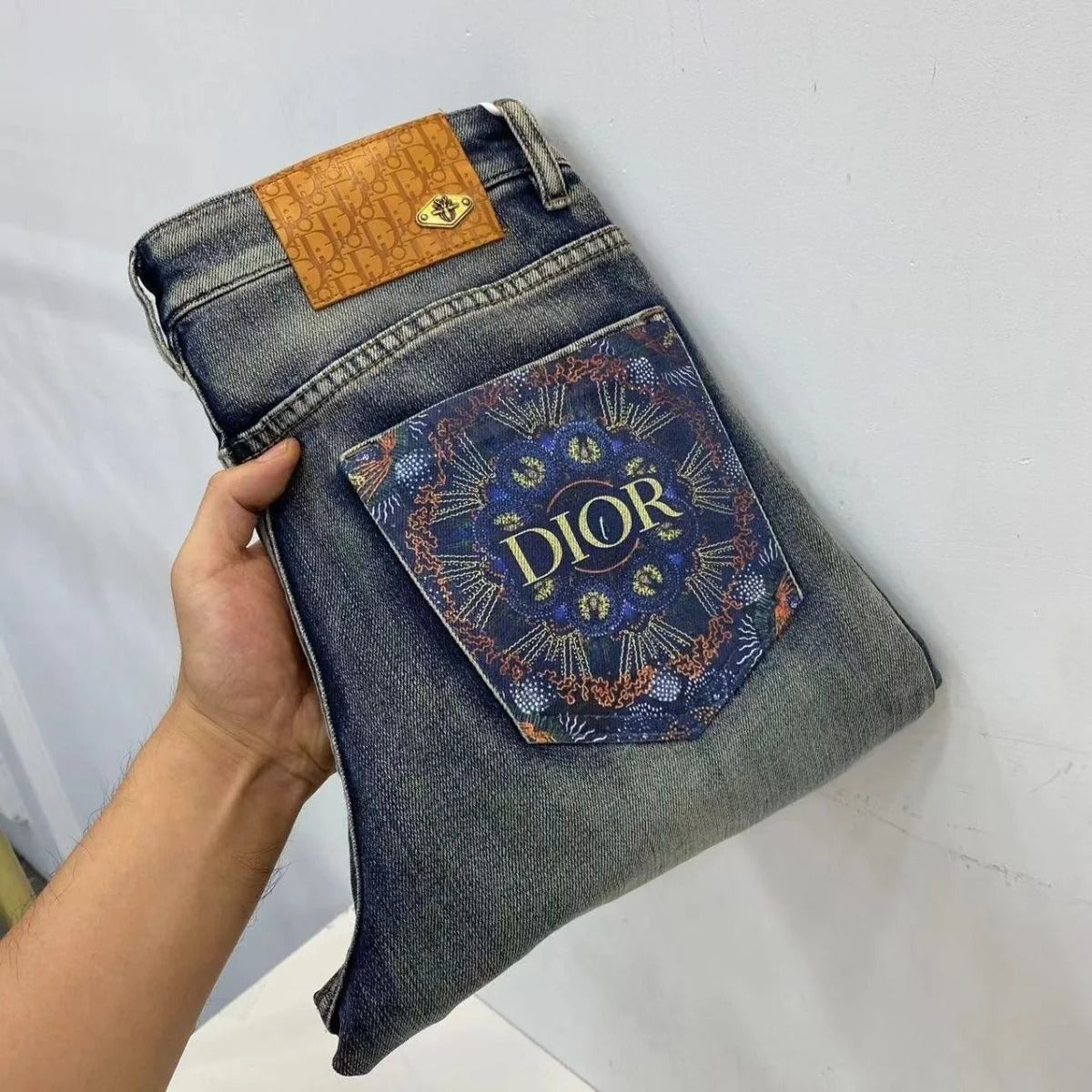 Mandala Print Back Pocket Vintage Wash Slim Jeans C261001
