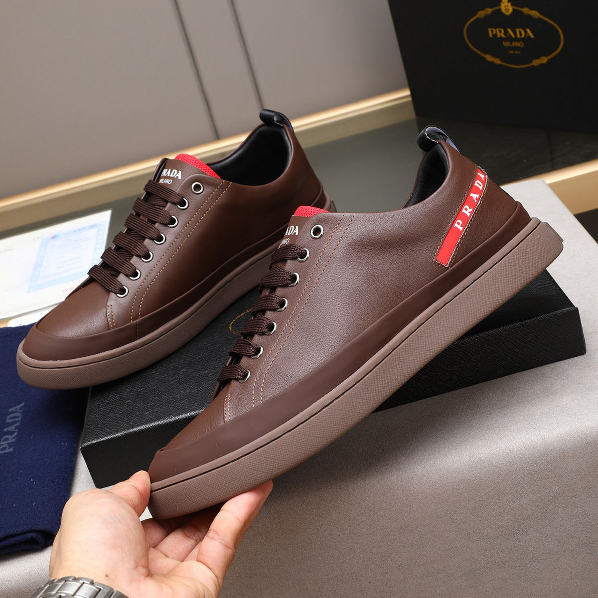 Red Side Label Leather Low Top Sneakers S283408