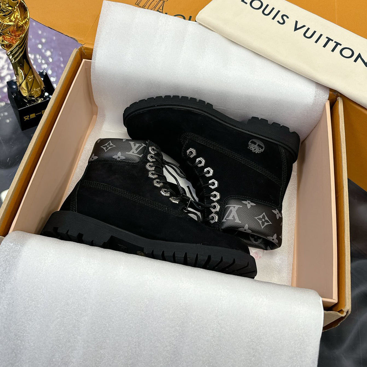 Embossed Chunky Lug Sole Work Ankle Boots S265507