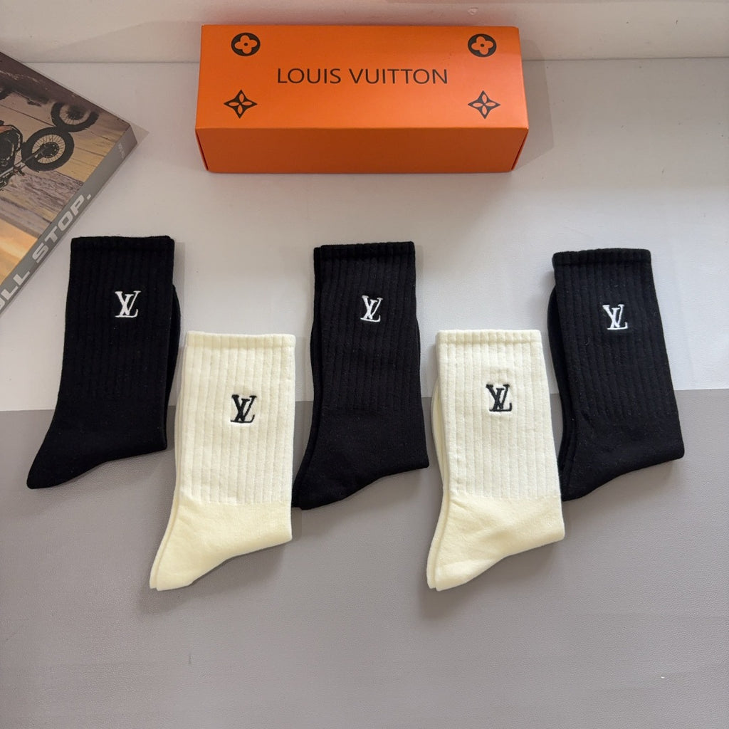 Solid Color Ribbed Mid Calf Socks U310514