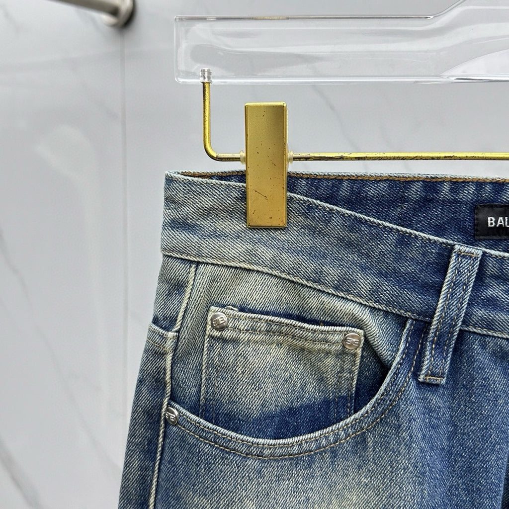Vintage Faded Light Blue Clean Design Jeans M260726