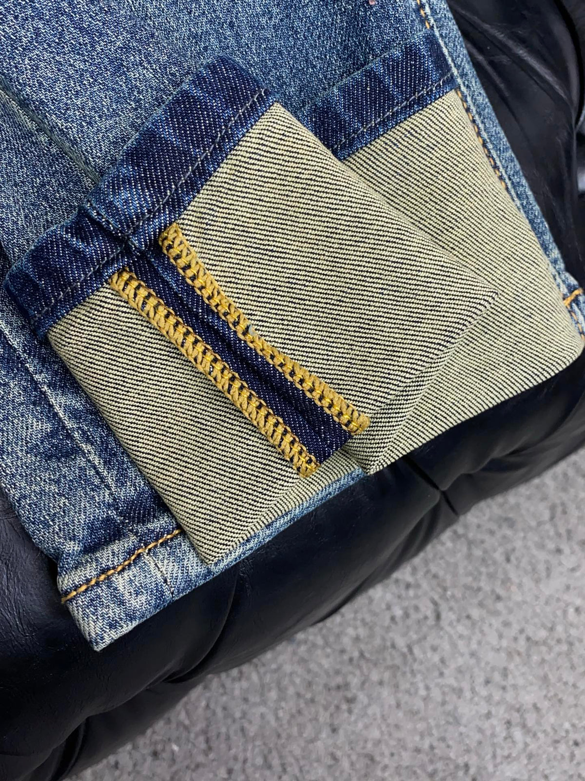 Back Pocket City Graphic Printed Vintage Denim Jeans R260534