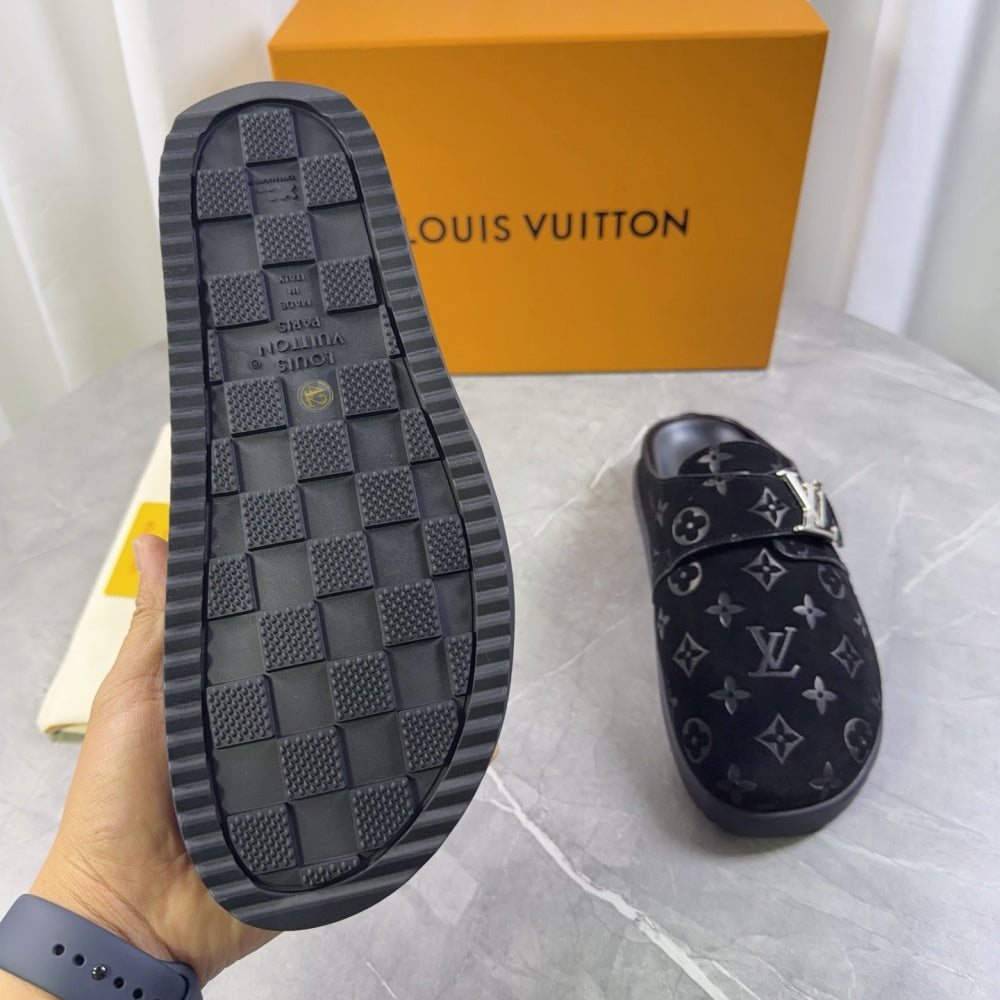 Embossed Strap Buckle Mule Slides S265511