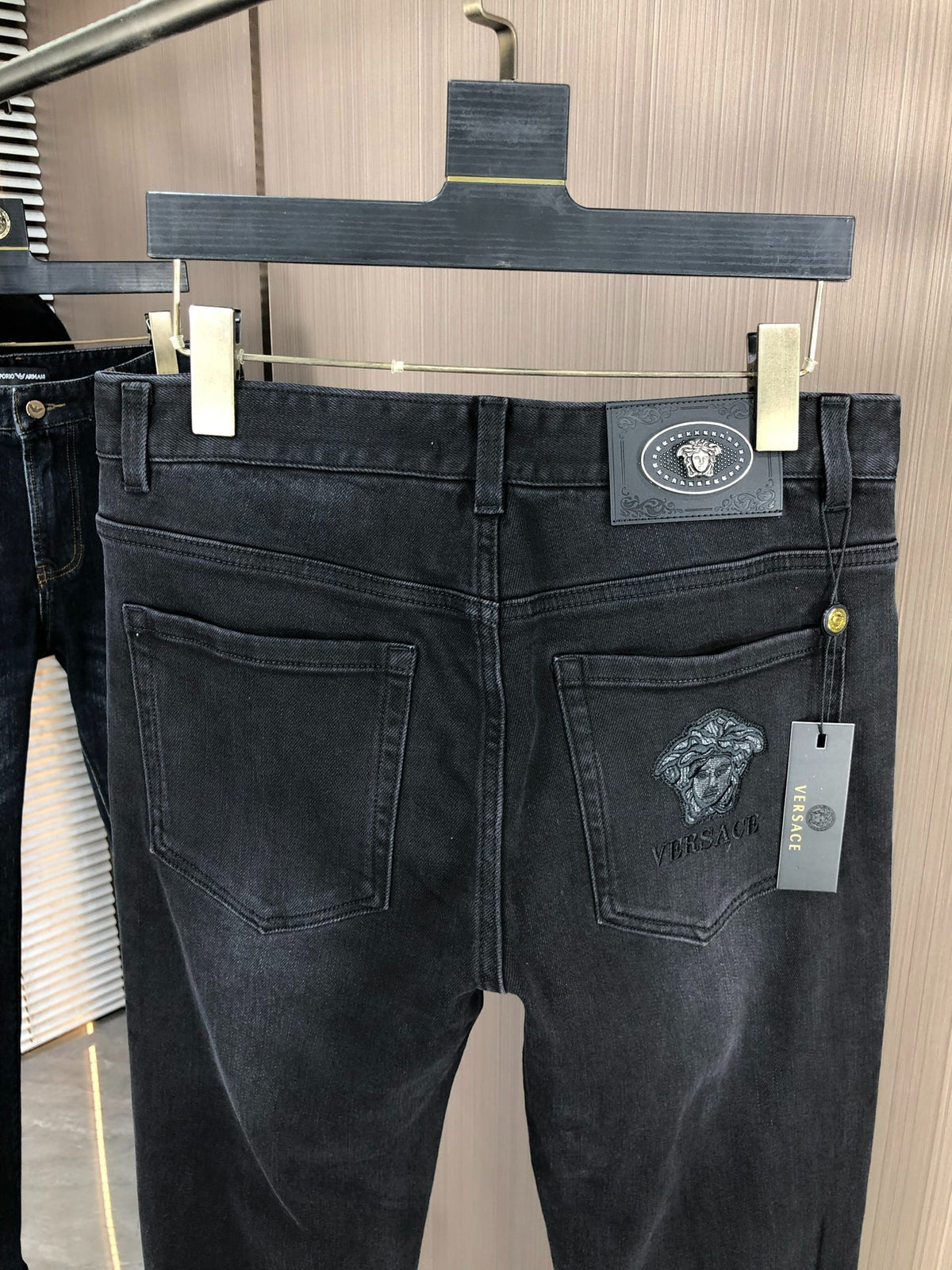 Men Solid Black Embroidered Medusa Slim Denim Pants C261048
