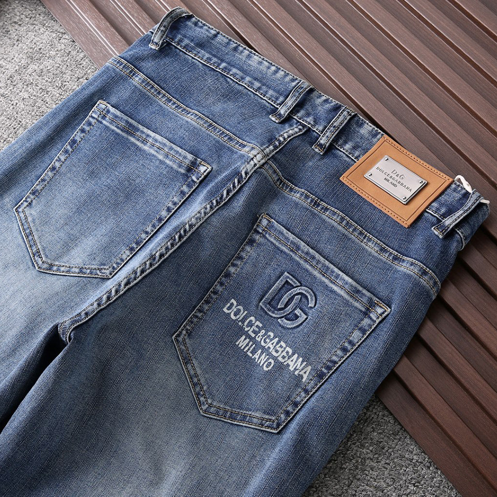 Light Wash Logo Embossed Mens Jeans E260927