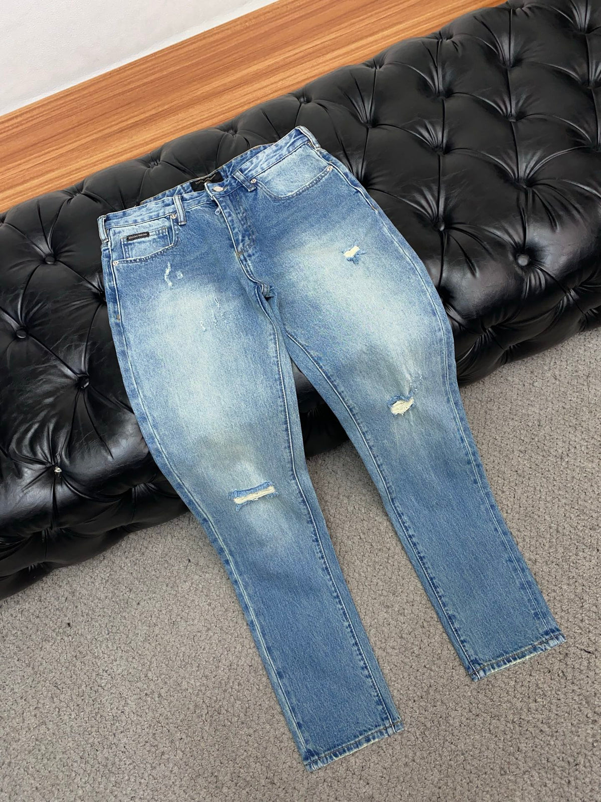 Light Blue Vintage Metal Plate Slim Denim Jeans M260735