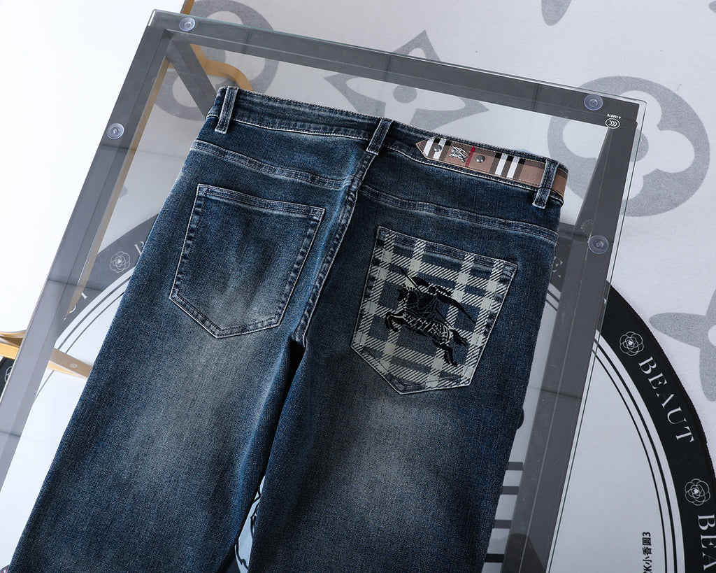 Dark Vintage Fade Check Print Knight Logo Jeans V260810