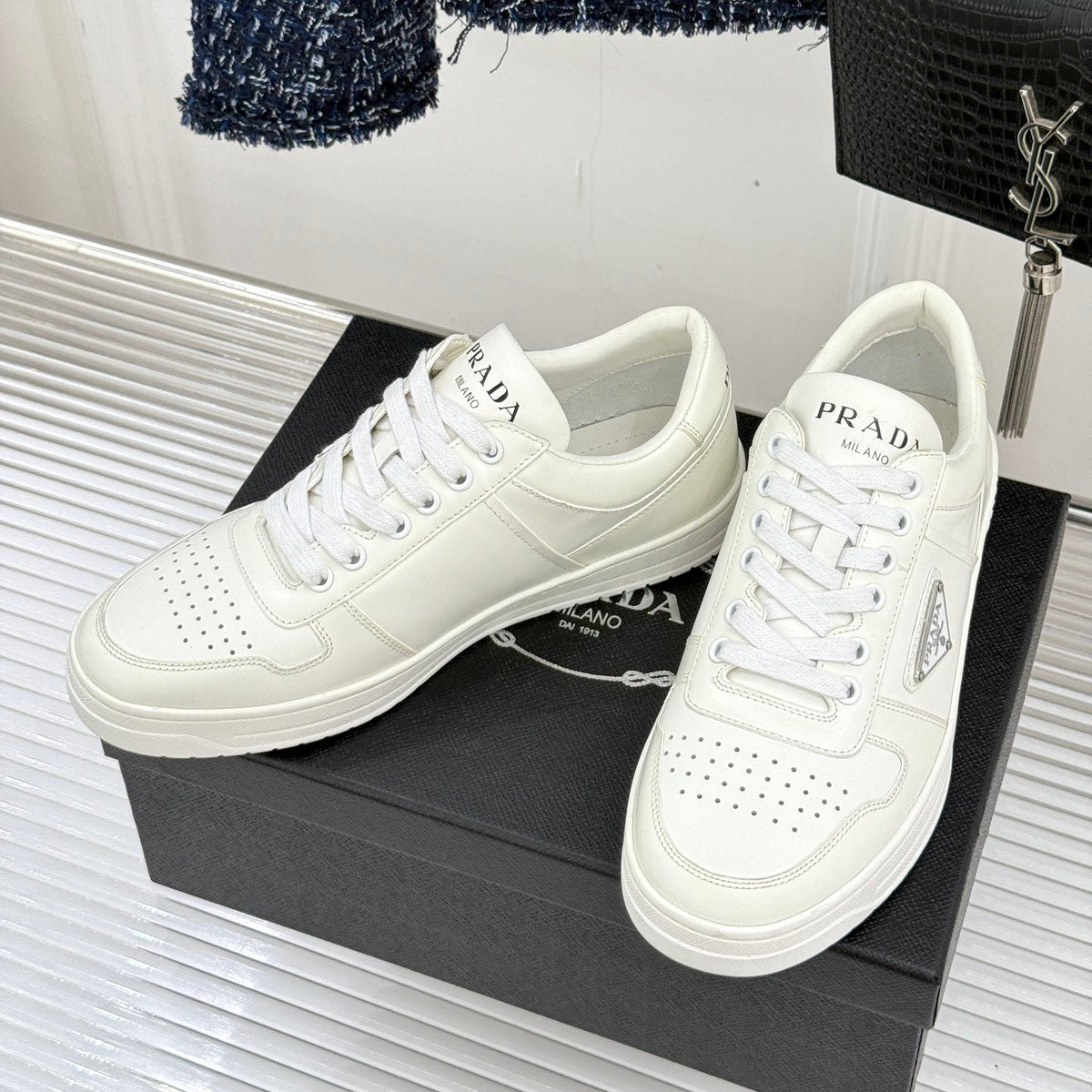 Triangle Badge Flat Lace-up Sneakers With Perforated Toe S265505