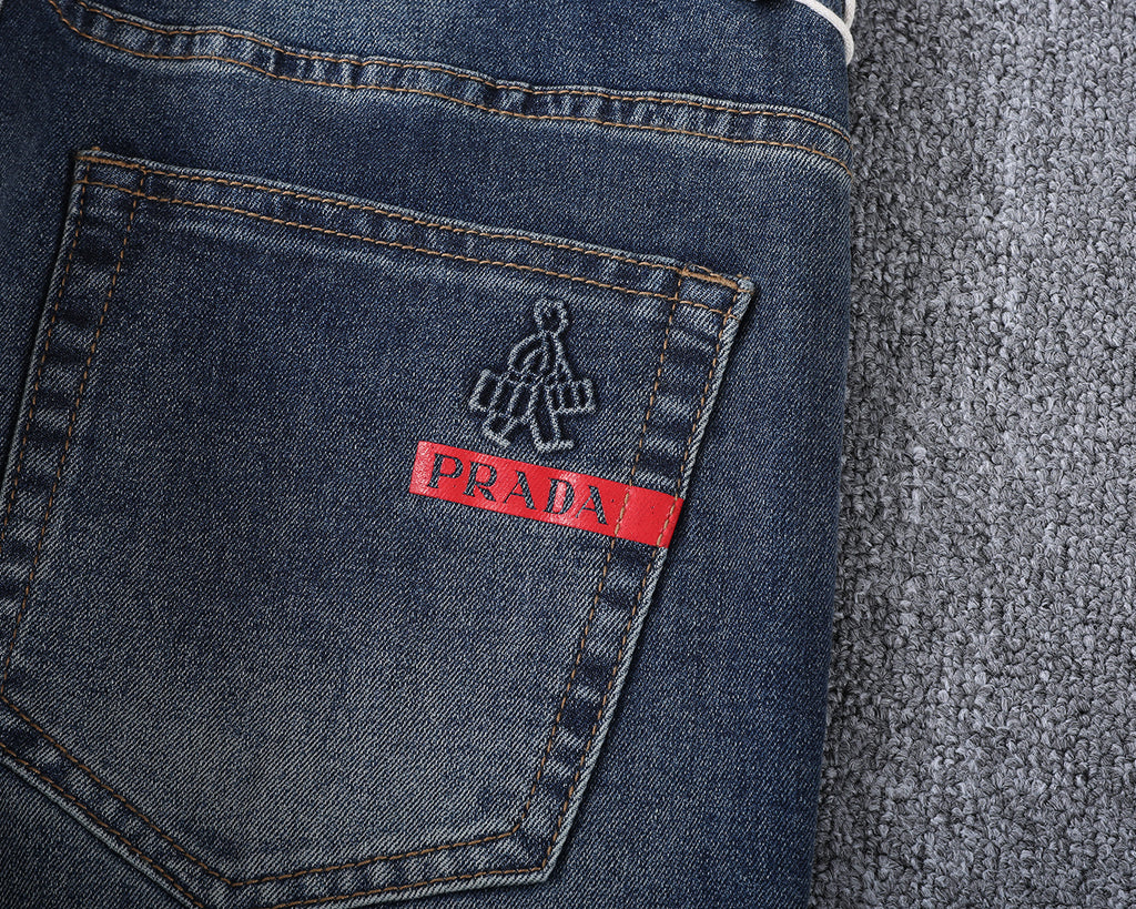 Vintage Emblem Embroidery Red Label Slim Denim V260839