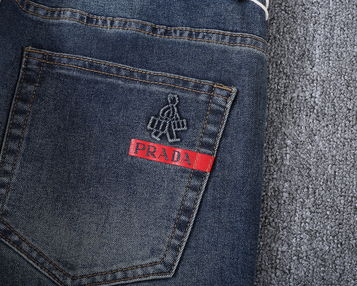 Vintage Emblem Embroidery Red Label Slim Denim V260839
