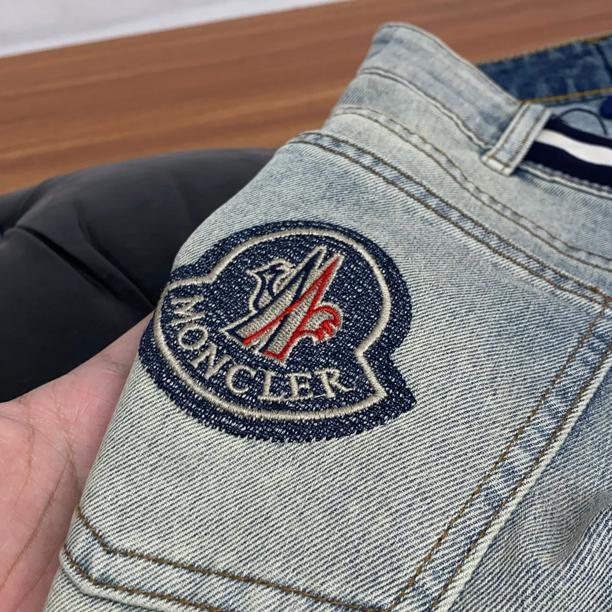 Circular Badge Embroidery Back Pocket Denim Jeans L260616