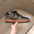 Co-branded Monogram Patchwork Low Top Sneakers S283404