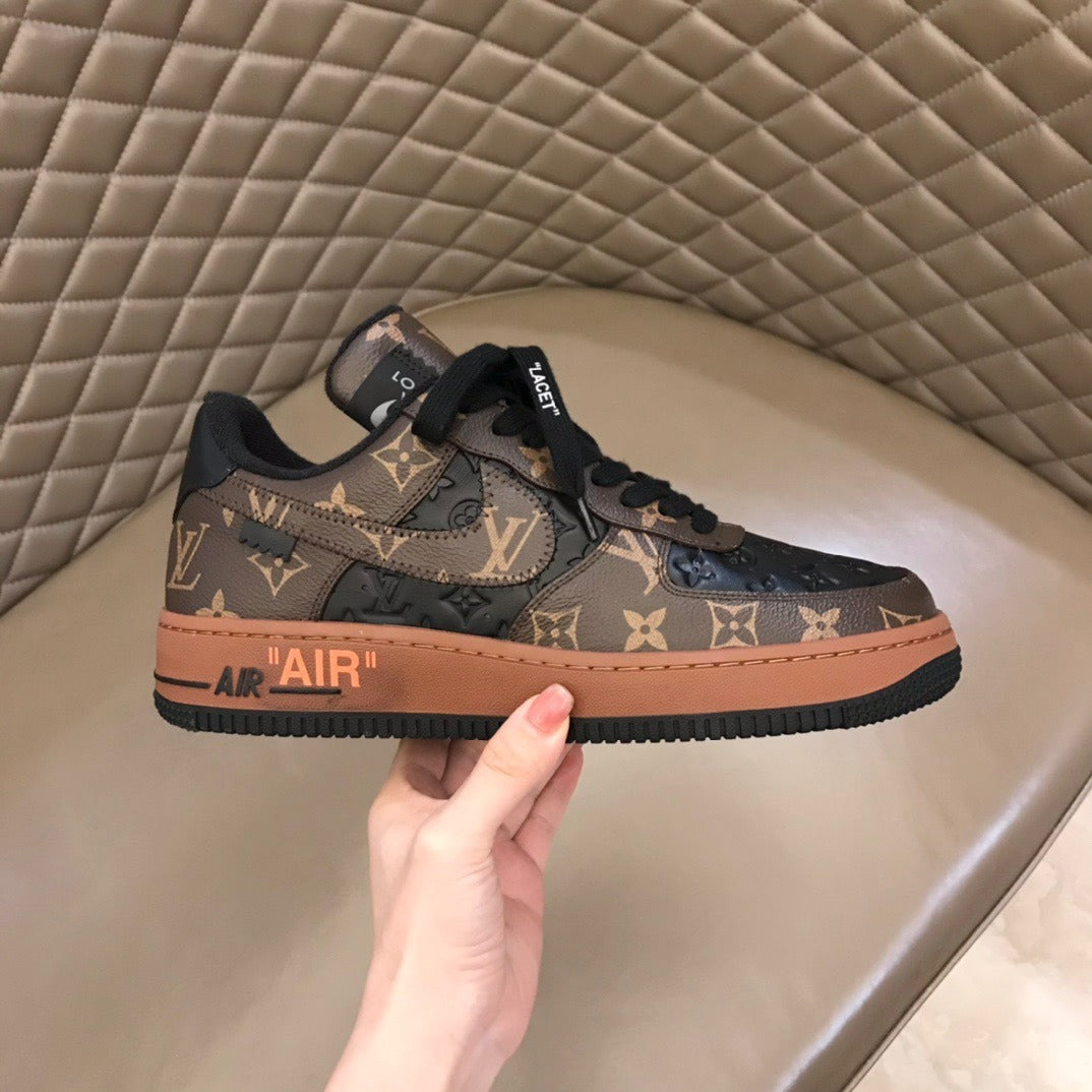 Co-branded Monogram Patchwork Low Top Sneakers S283404