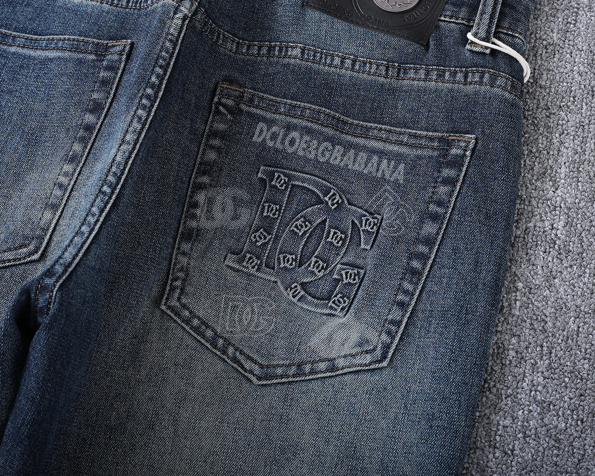Vintage Embossed Emblem Slim Denim V260822