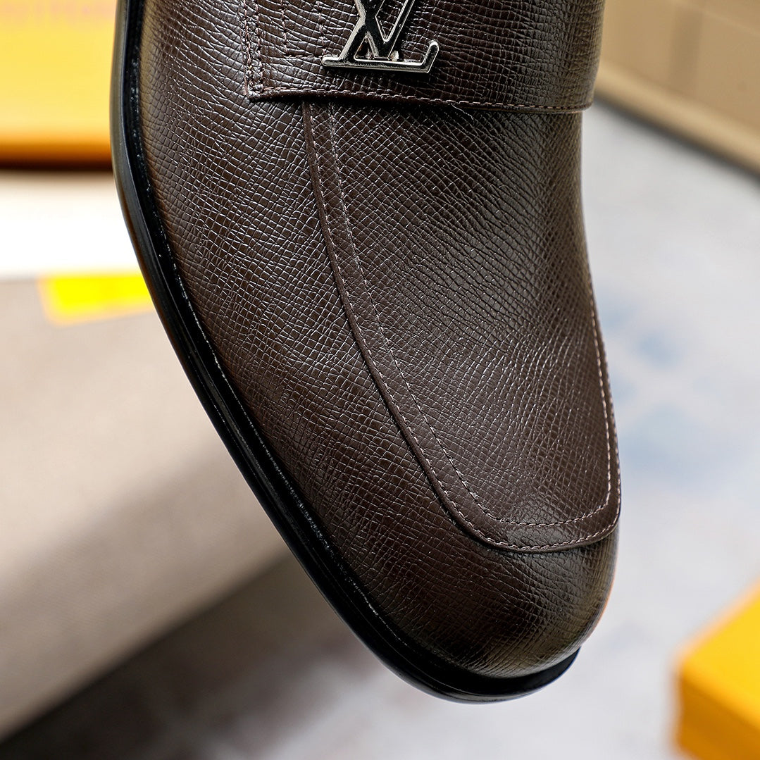 Men's Cross Grain Metal Logo Slip-On Loafers NE190130