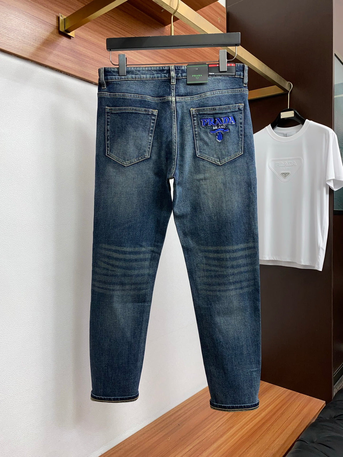 Back Pocket 3D Embroidered Blue Washed Denim Jeans R260533