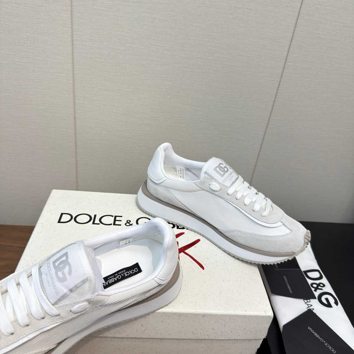 Men's Retro Low-Top Sneakers NE190102