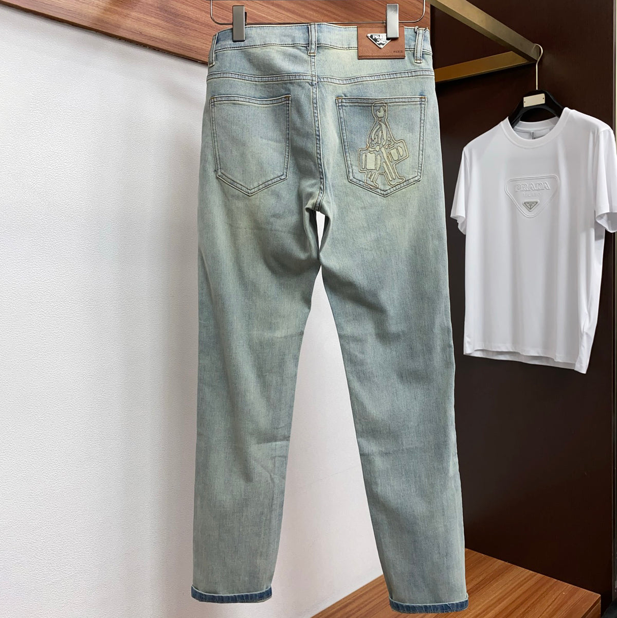 Light Vintage Faded Wash Mens Embroidered Denim Trousers R260504