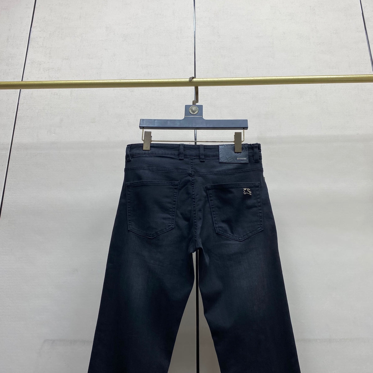 Vintage Black Wash Metal Badge Denim Jeans M260731