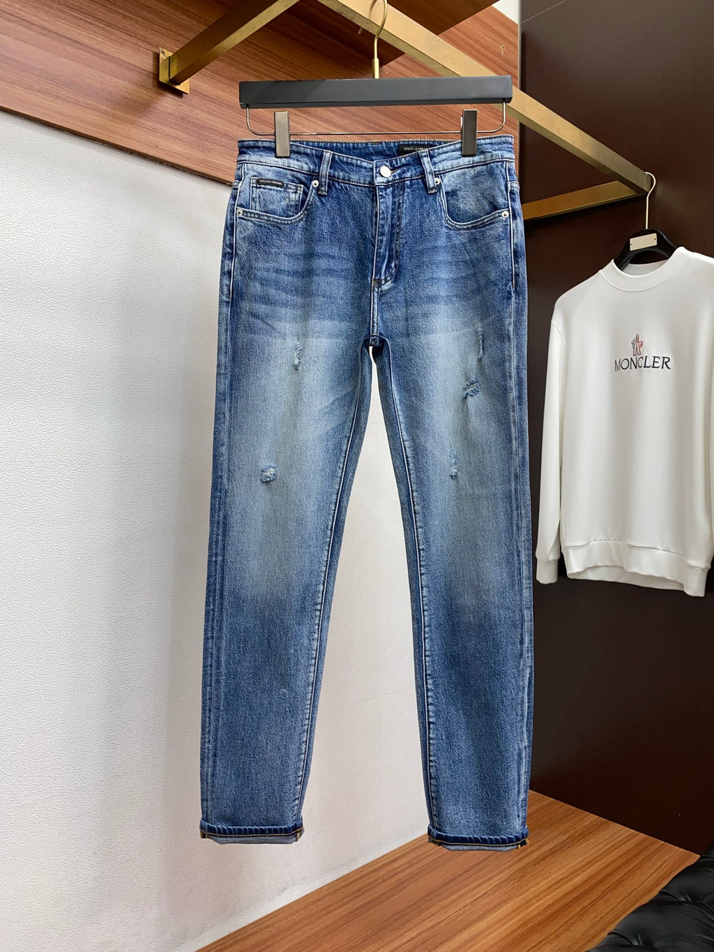 Crest Crown Embroidery Slim Denim E260936