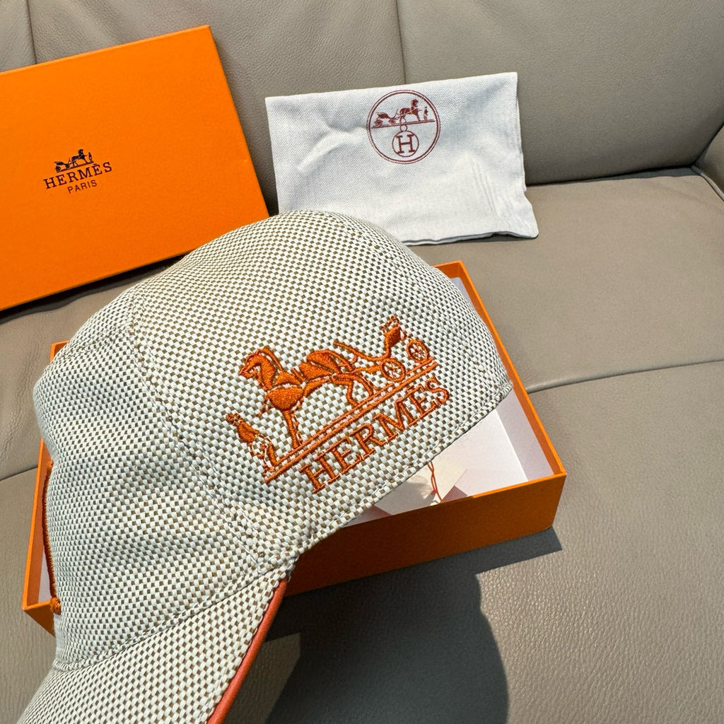 Letter H & Carriage Embroidery Baseball Cap G103012