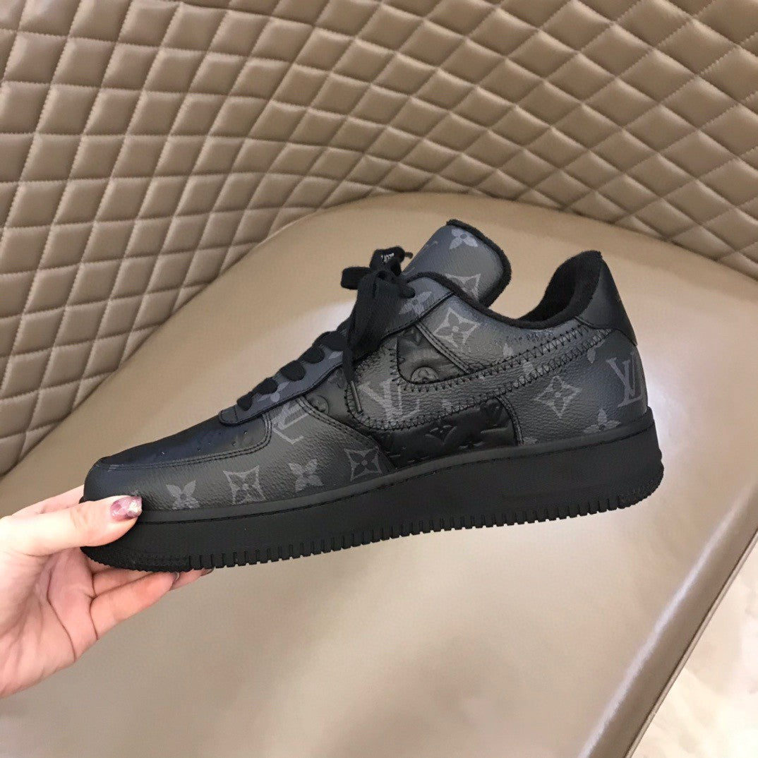 Co-branded Monogram Patchwork Low Top Sneakers S283404