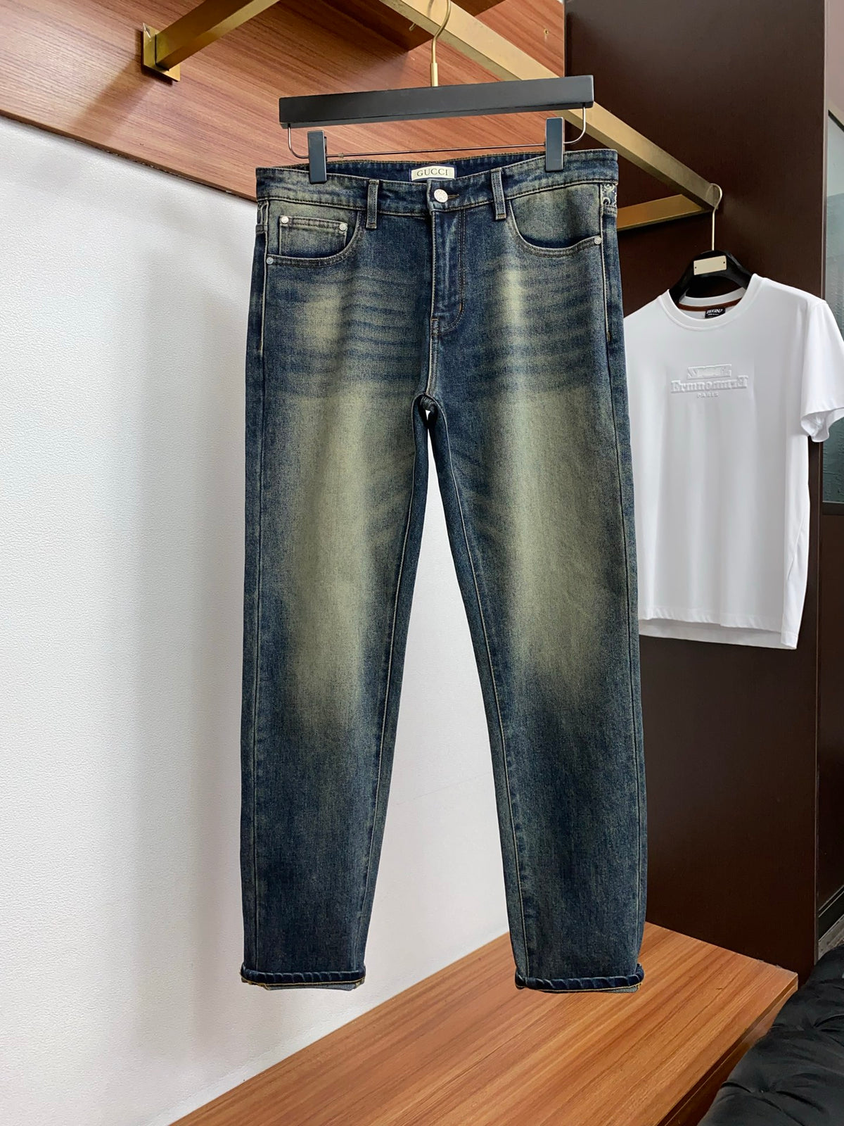Back Pocket Full Pattern Printed Vintage Faded Denim Jeans R260541