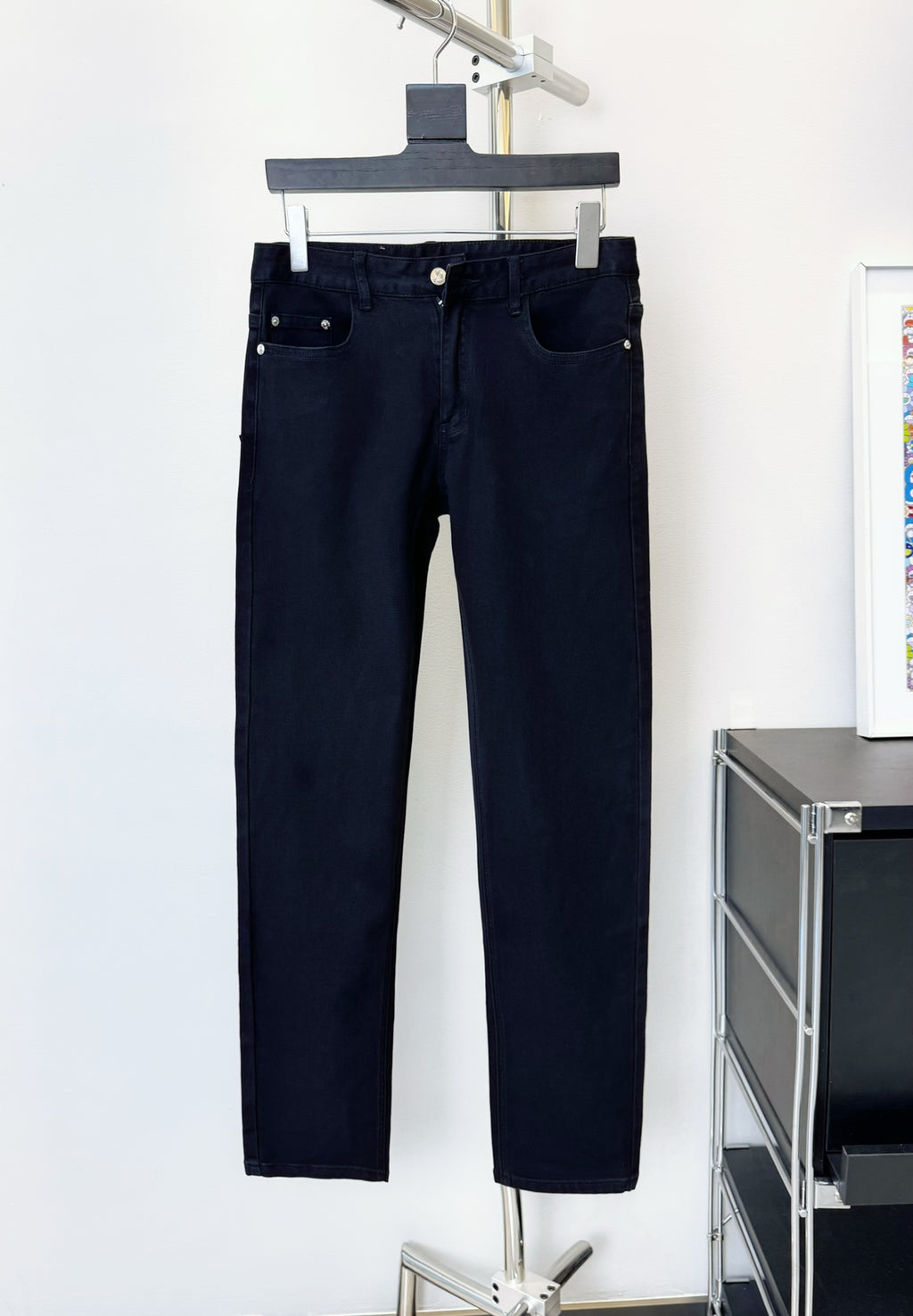 Black Solid Tone Logo Embroidered Jeans E260910