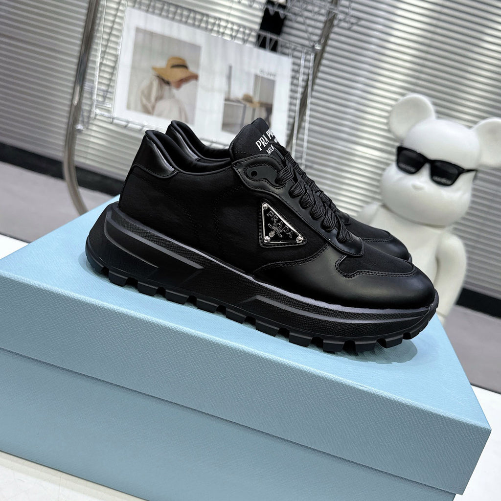 Smooth Leather Fabric Patchwork Triangle Logo Chunky Sole Sneakers S283411
