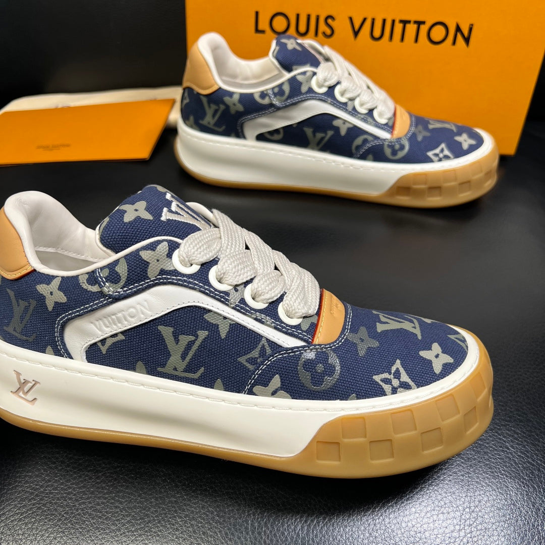 Allover Print Canvas Chunky Platform Lace-Up Sneaker S283430