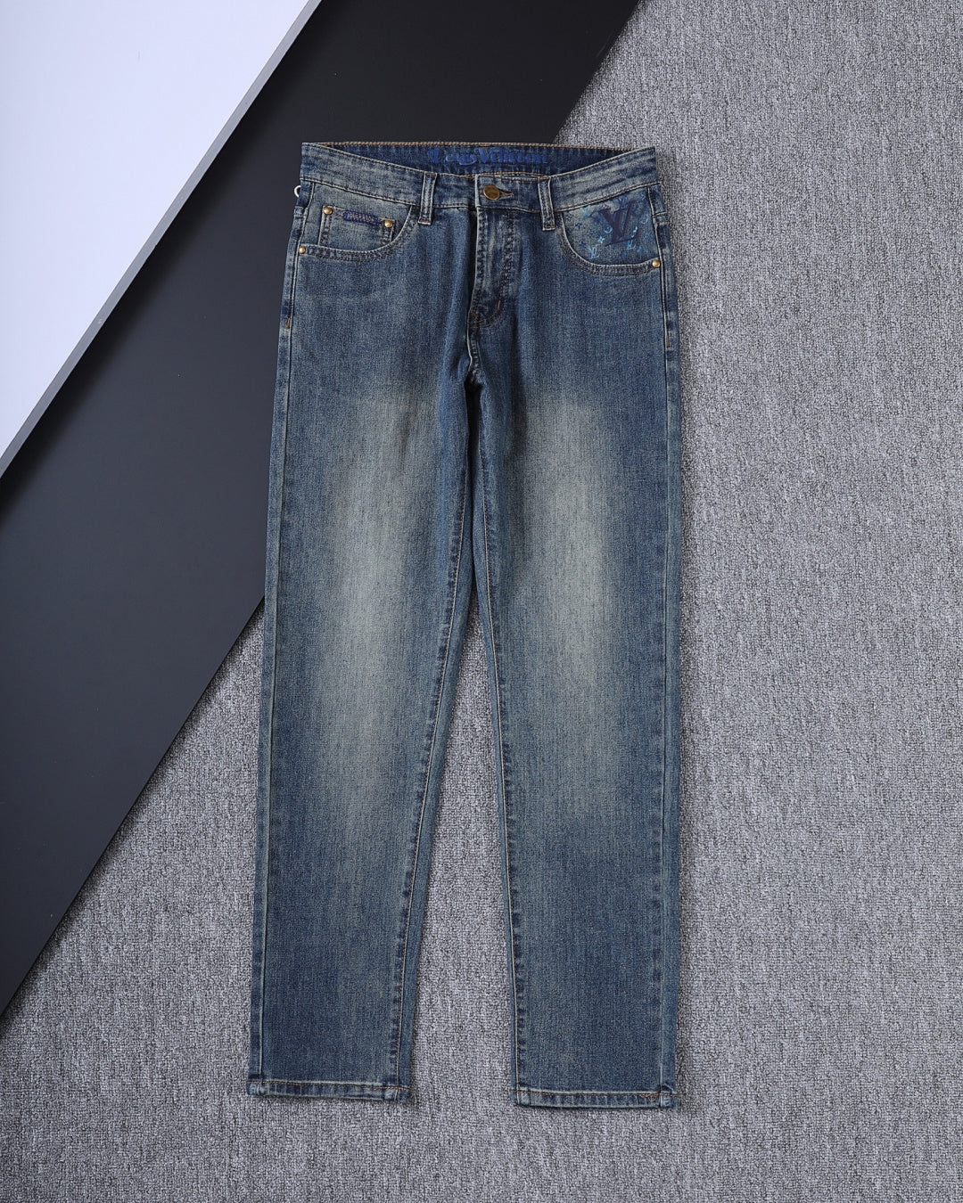 Large Printed Motif Pocket Slim Fit Denim V260828