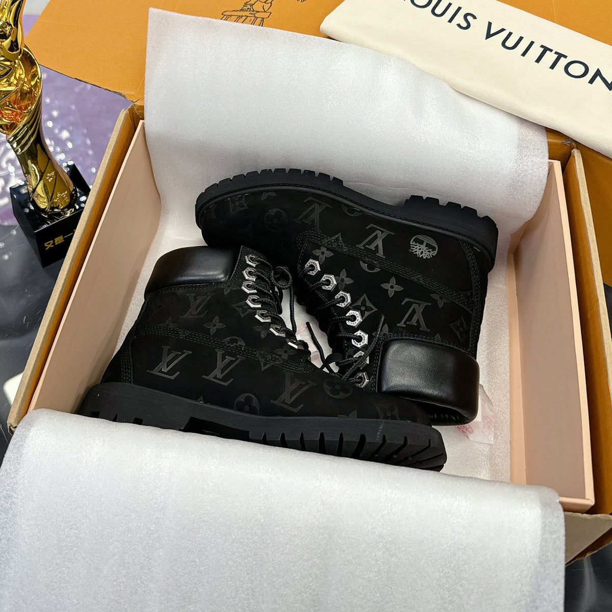 Embossed Chunky Lug Sole Work Ankle Boots S265507