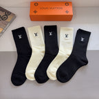 Solid Color Ribbed Mid Calf Socks U310514