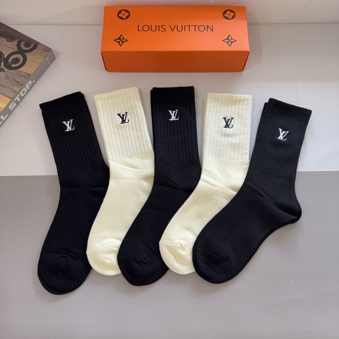Solid Color Ribbed Mid Calf Socks U310514