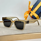 Bold Square Frame Sunglasses Rivet Metal Hinge Decor Eyewear K030101