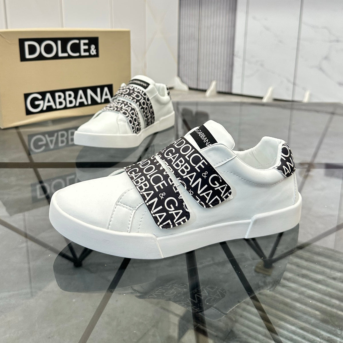 Men's Logo Strap Velcro Low Top Sneakers JN081107
