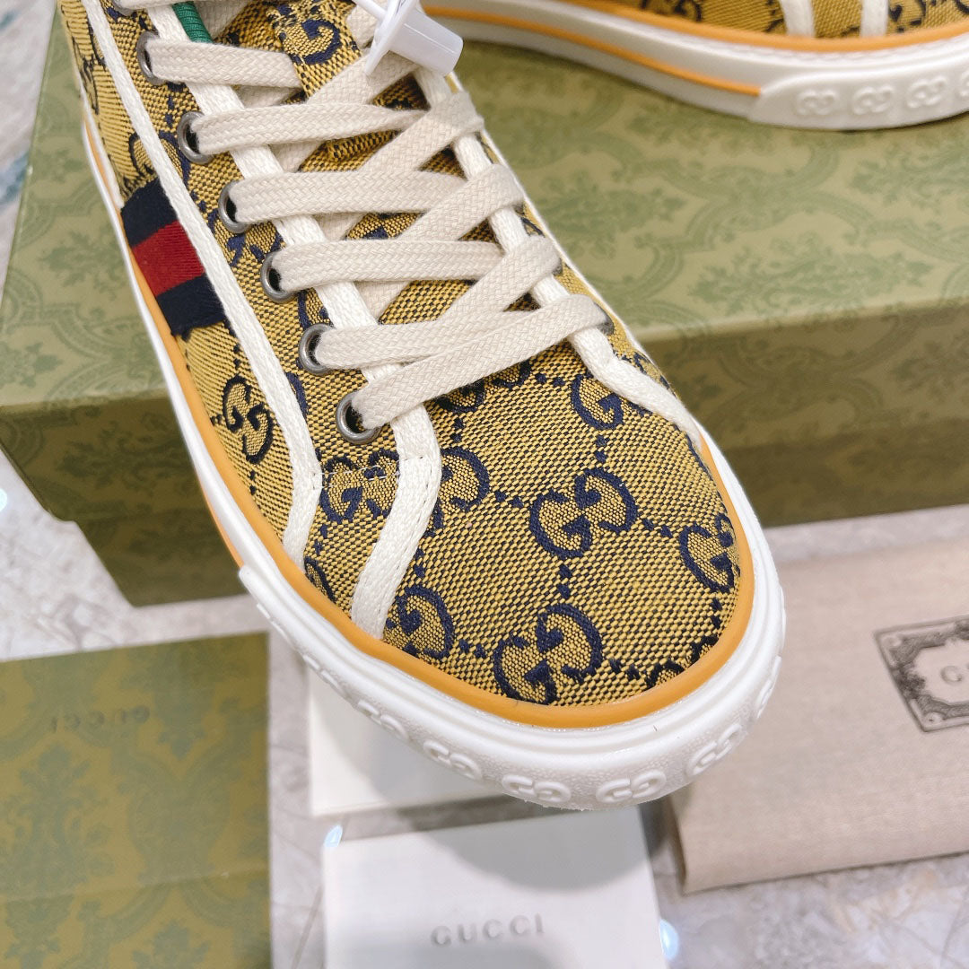 Vintage Pattern Canvas High Top Sneakers S283417