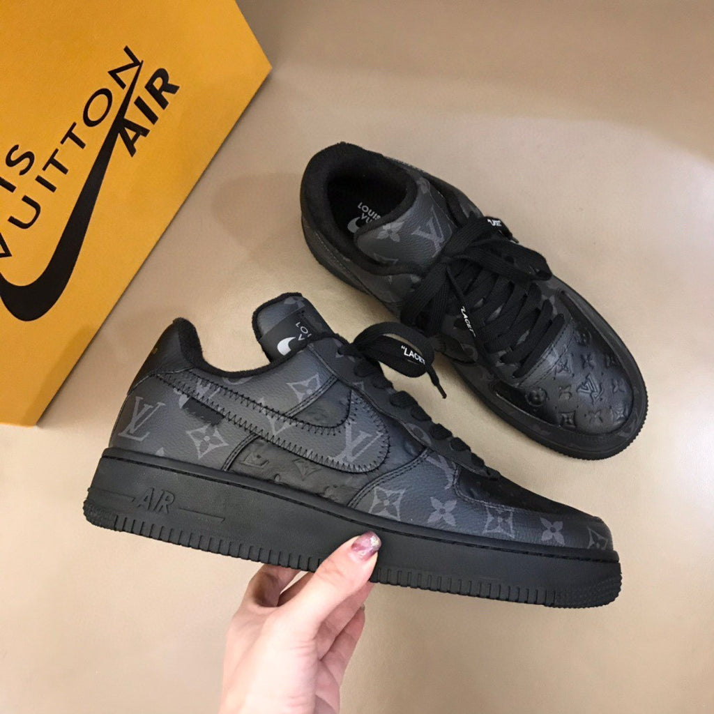 Co-branded Monogram Patchwork Low Top Sneakers S283404