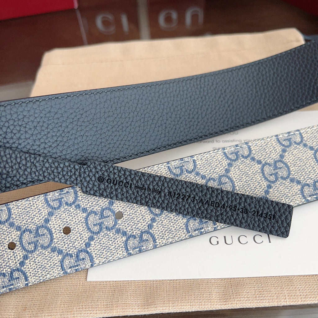 Beige Base Blue Interlocking Pattern Belt With Two-Tone Circle Buckle E020807
