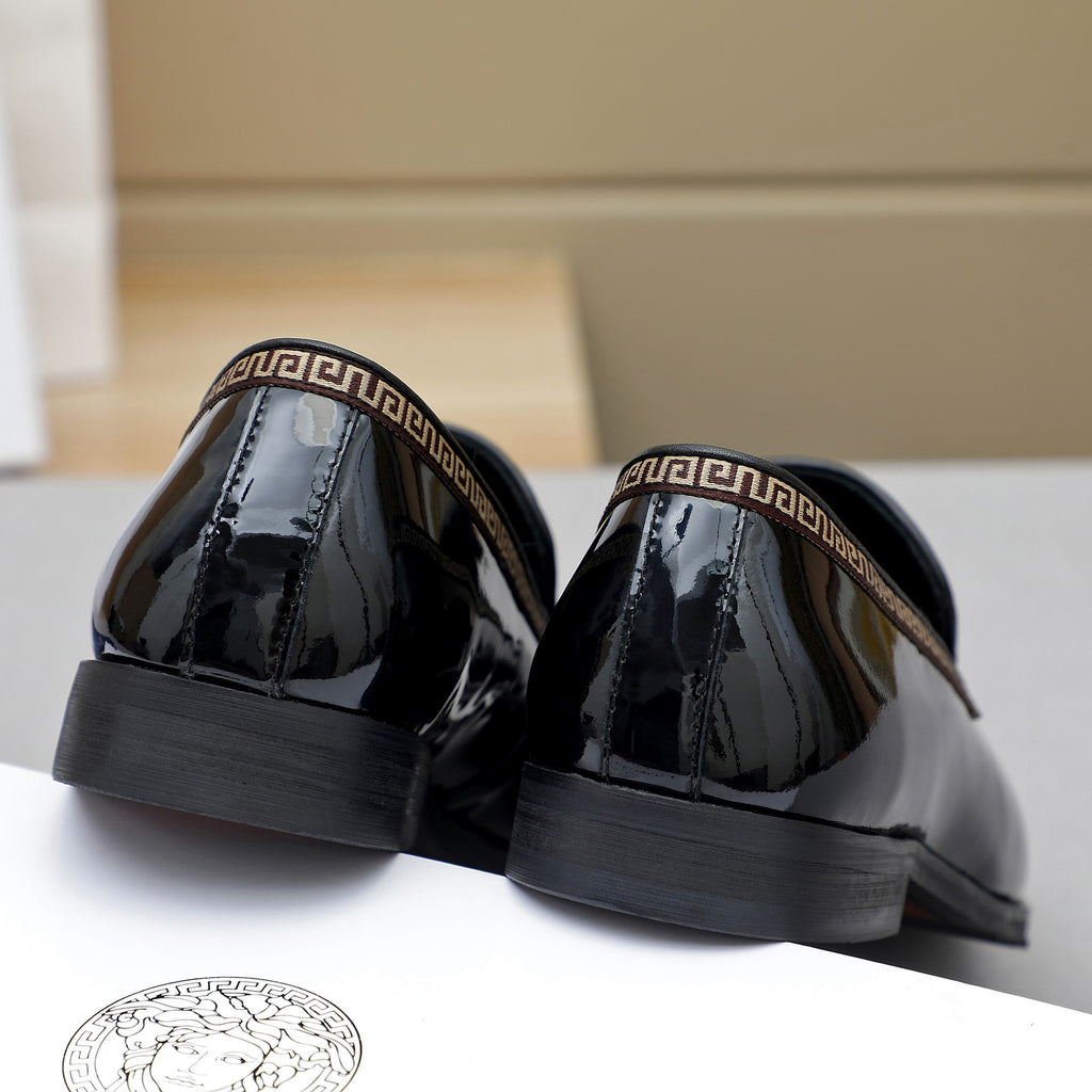 Men's Patent Medusa Metal Head Slip-On Loafers NE190144