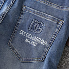 Light Wash Logo Embossed Mens Jeans E260927