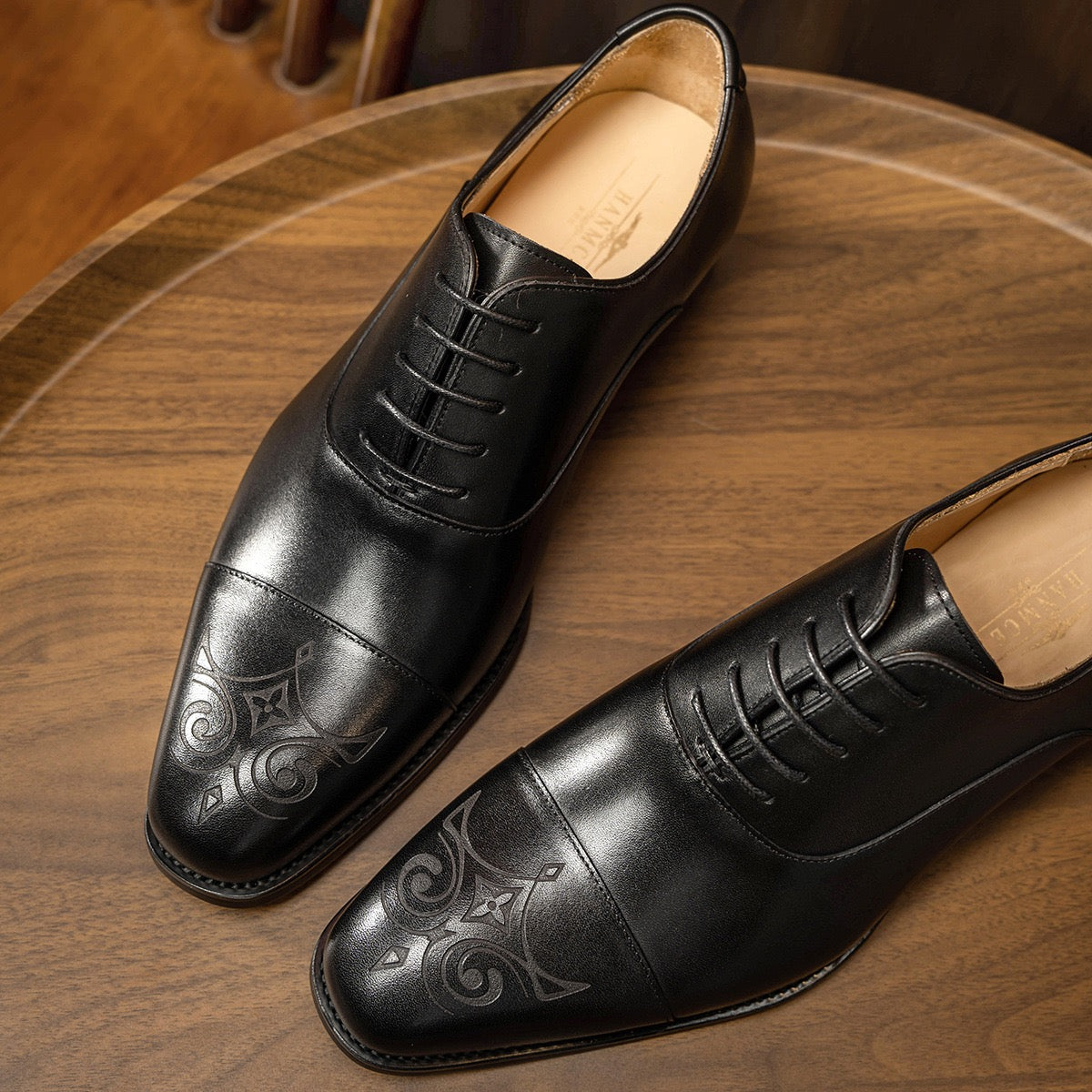 Cap Toe Engraved Oxford Dress Shoes P050520