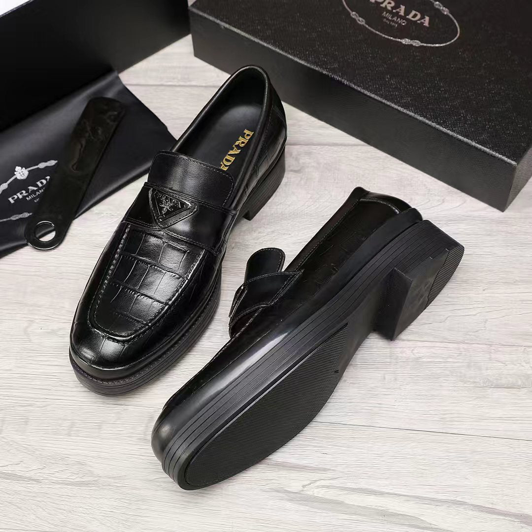 Croc Embossed Slip-On Loafers U310509