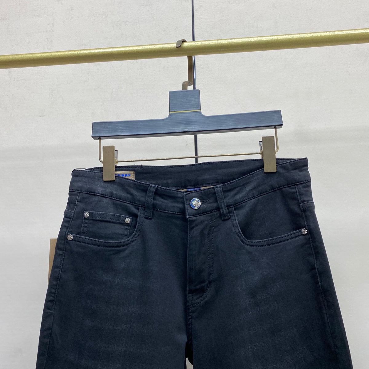 Vintage Black Wash Metal Badge Denim Jeans M260731