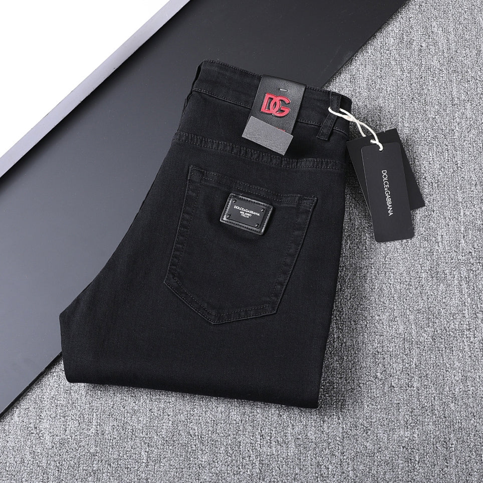 Solid Black Wash Metal Logo Plate Jeans V260814